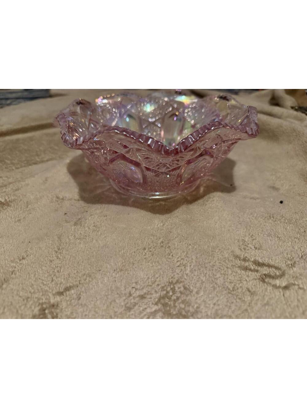 LE Smith Carnival Glass Heritage  Quintec Woodrose Lustre Pink Bowl
